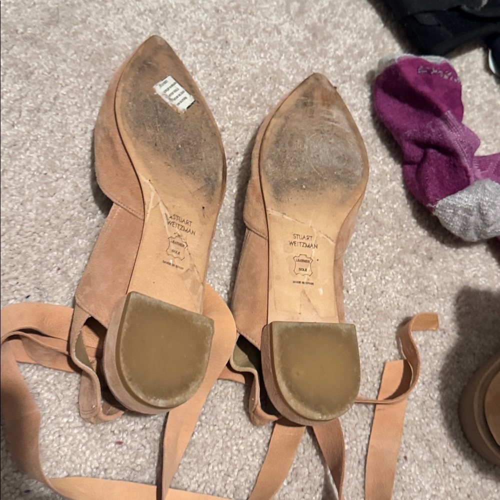 Stuart Weitzman Pink Suede Flats with Bow - Picture 5 of 6